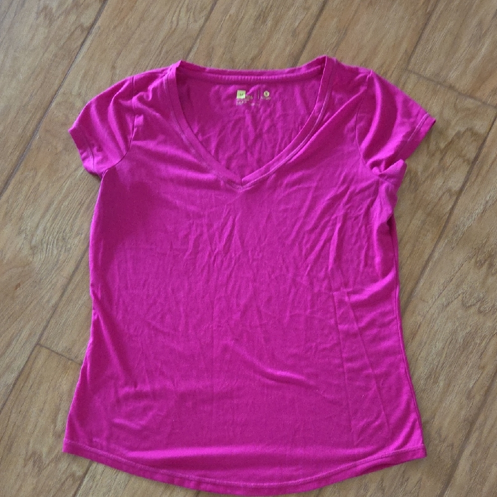 Xersion Fuchsia V-Neck Short Sleeve Tee